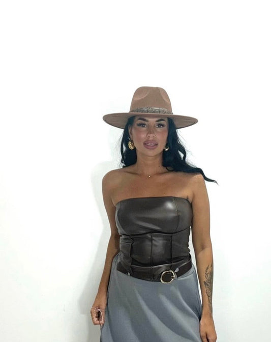 Top Nicole