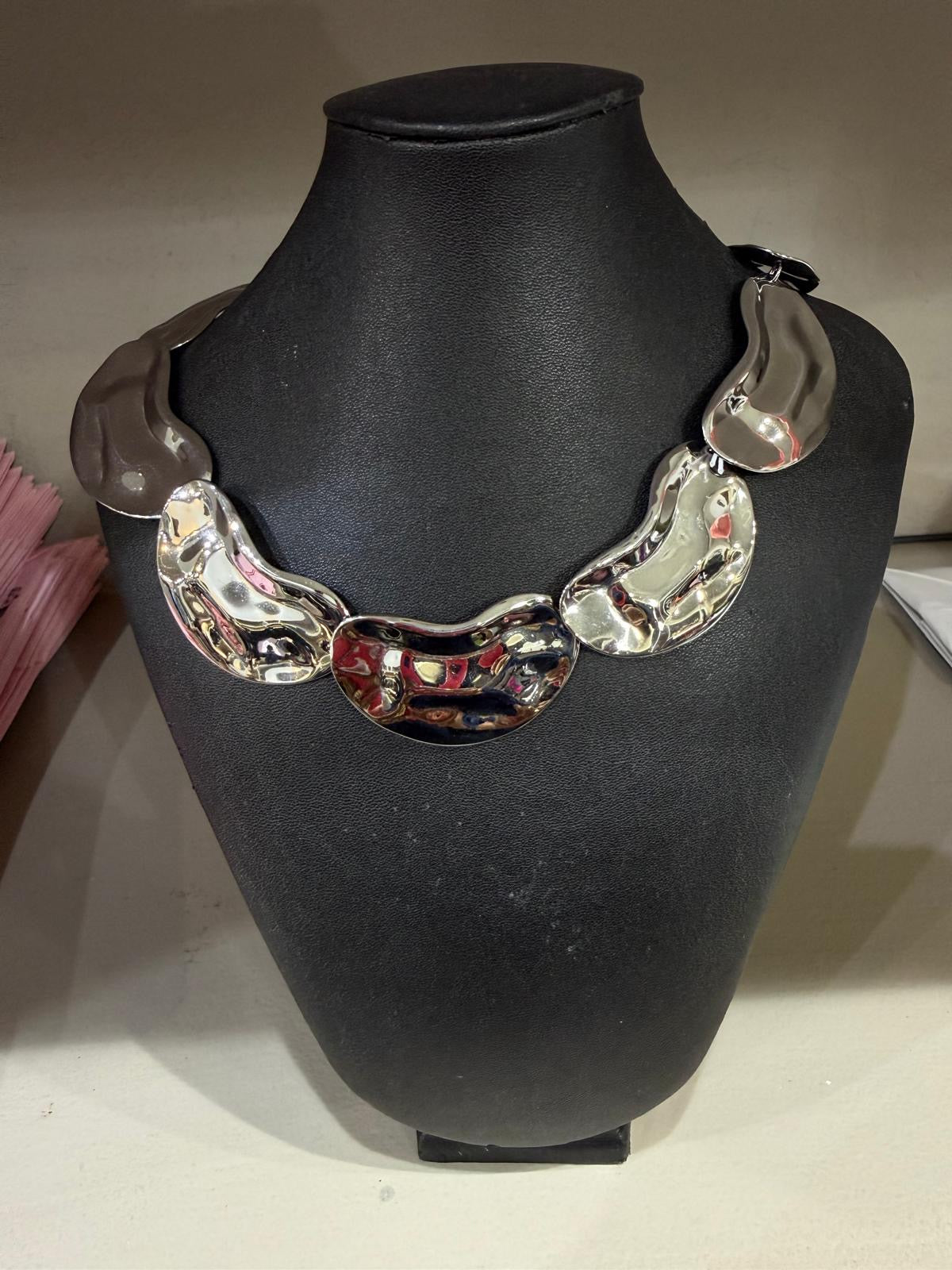 Collana Selly